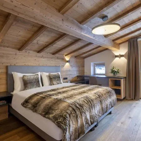 Cozy Penthouse With 6bdr For Your Holiday- If You Want To Book, Please Contact On Wh-ats-app - 0034-605-434-371 !!!!